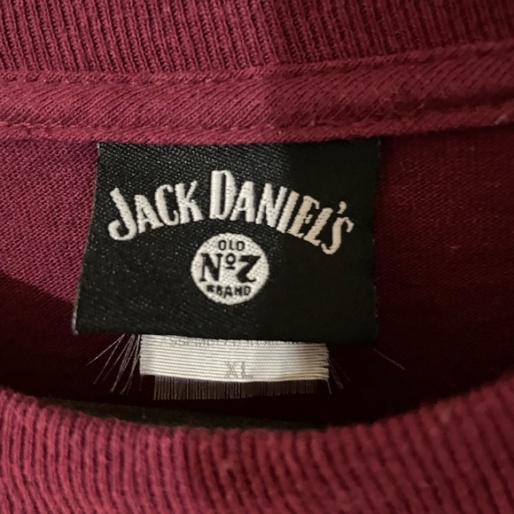 Jack Daniel’s Mens XL Long sleeved label T-Shirt. Color is wine 🍷 - Picture 7 of 12